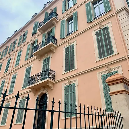 Apartmán Le Bourgeois - Elegant 3p - Sea View - 700m Palais Cannes